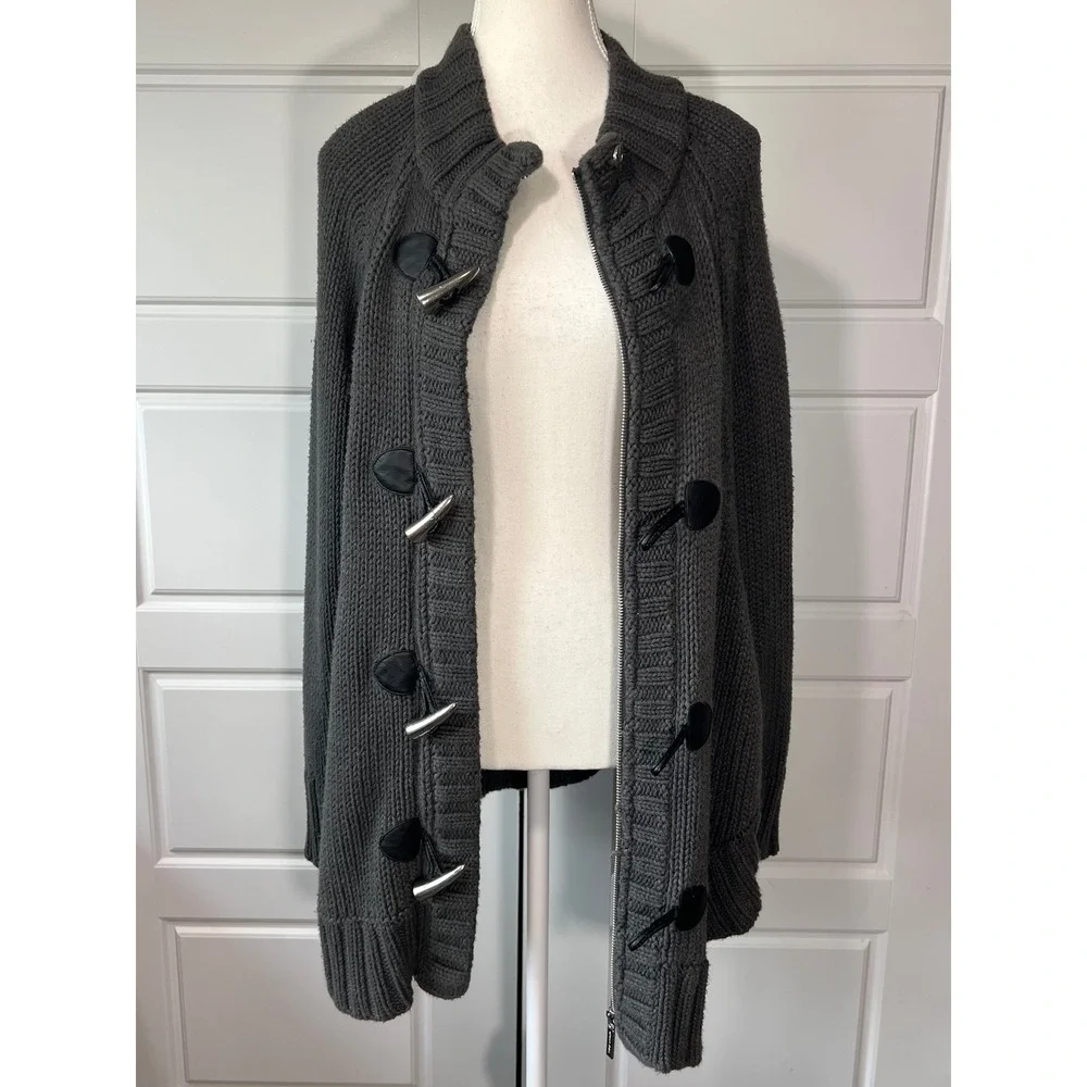 Michael Kors Gray Knit‎ Toggle Closure Poncho Cape Sweater Large
